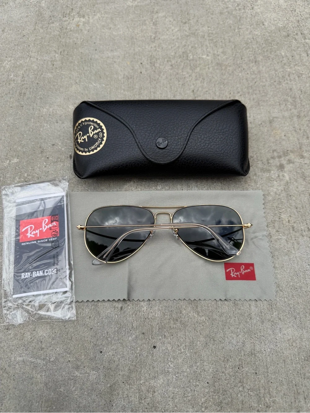 RayBan RB3025 Aviator Sunglasses G-15 Lens Gold Arista Frame